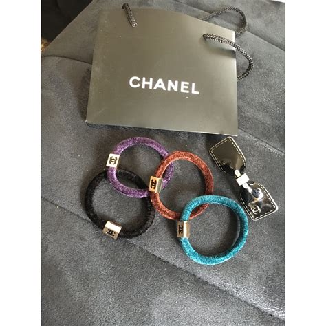 chanel hair accessories for women.